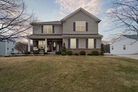 5232 Northwood Rd, Grand Blanc, MI 48439