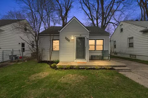 110 W Shevlin Ave, Hazel Park, MI 48030