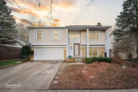 800 Georgetown St, Canton, MI 48188