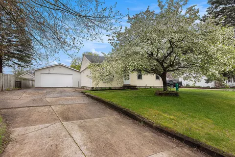 2489 Peters St, Orion, MI 48359