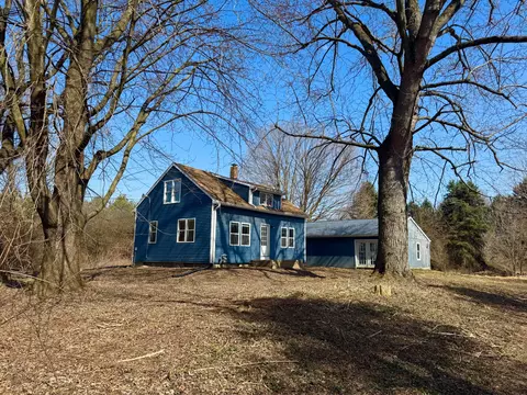 9494 Mckinley Rd, Montrose, MI 48457