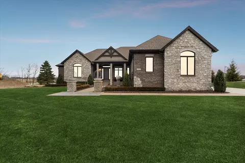 67222 Greystone Crt Ct, Washington, MI 48095