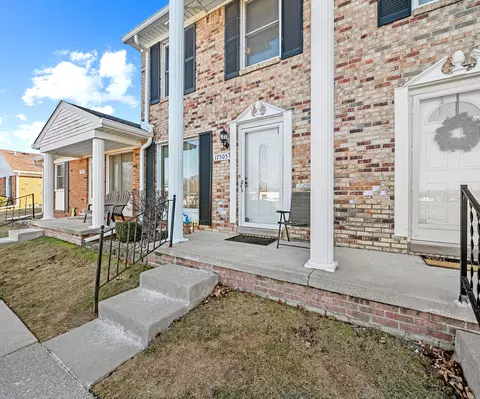 17505 Raleigh Square Dr, Southgate, MI 48195