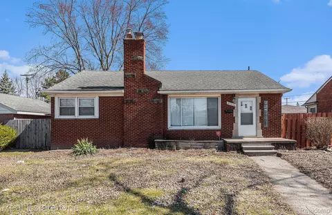 23230 Jefferson Ave, Saint Clair Shores, MI 48080