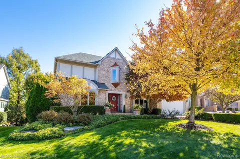 17412 Cameron Dr, Northville, MI 48168