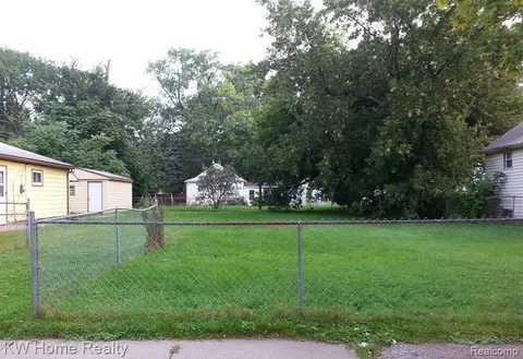 0000 W Milton Ave, Hazel Park, MI 48030