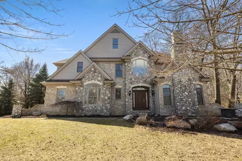 6307 Wildwood Ln, West Bloomfield, MI 48324