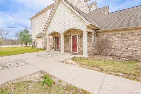 855 Brandon Ave, Pontiac, MI 48340