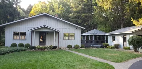 10139 N Linden Rd, Vienna, MI 48420