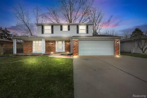 39216 Donahue Dr, Clinton Township, MI 48038