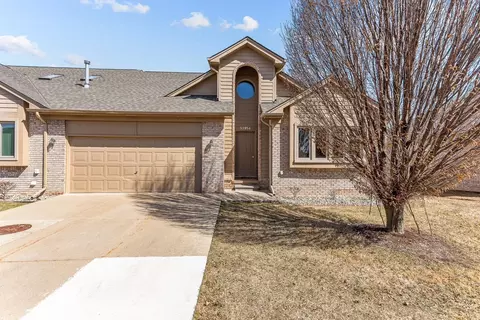 32954 Whispering Ln, Chesterfield, MI 48047