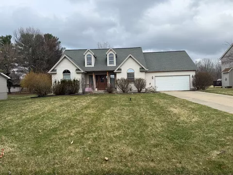 1023 Royal Crest Dr, Flint, MI 48532