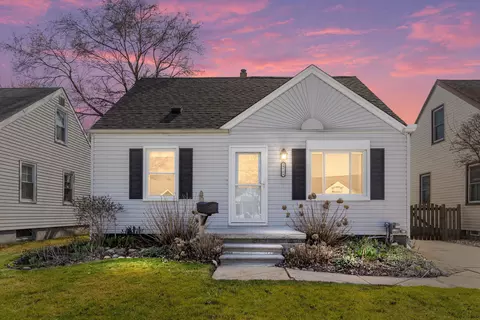 19708 Avalon St, Saint Clair Shores, MI 48080