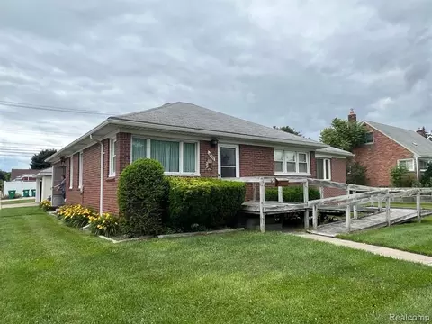 6007 Inkster Rd, Garden City, MI 48135