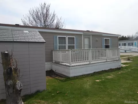 512 Pebble Ln, Sanilac, MI 48469