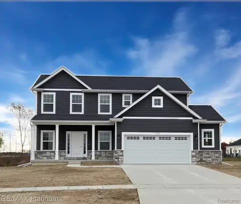 13163 Stony Brook Pass, Fenton, MI 48451
