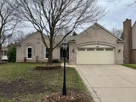 2681 Aubrey Dr, Orion, MI 48360