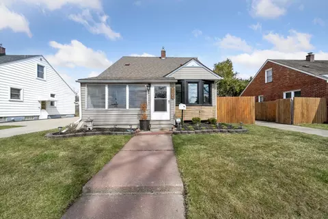 836 Clinton St, Wyandotte, MI 48192