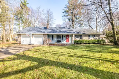 4050 Devonshire Rd, Fort Gratiot, MI 48059