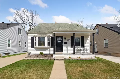 448 Highland Ave, Clawson, MI 48017