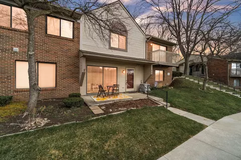 419 Water Tower Cir, Brighton, MI 48116