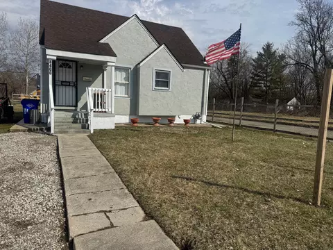8400 Faust Ave, Detroit, MI 48228