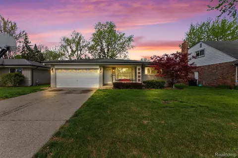 36827 Myra, Sterling Heights, MI 48312
