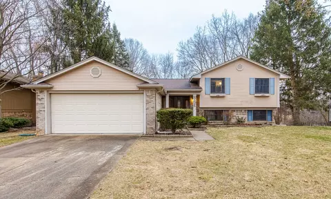 5126 Old Cove Rd, Independence, MI 48346