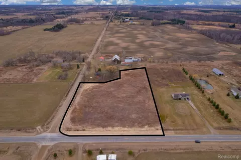 000 S State Rd, Applegate, MI 48401