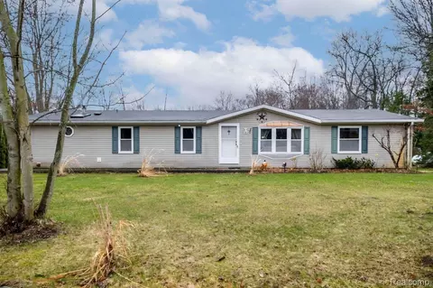 1257 Tonda Dr, Brandon, MI 48462