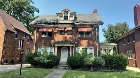2008 Longfellow St, Detroit, MI 48206