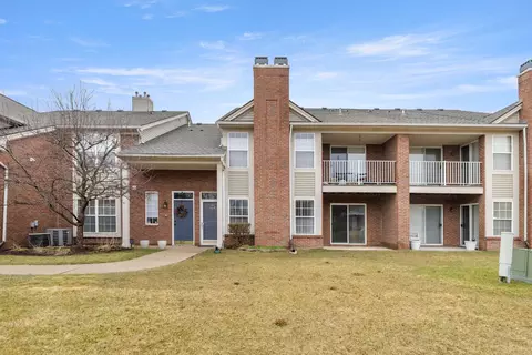 15494 Claremont Dr N, Clinton Township, MI 48038