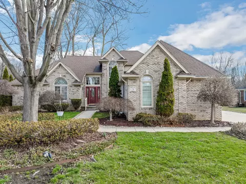 2747 Burningbush Dr, Sterling Heights, MI 48314