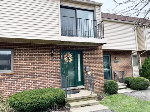 2157 Village West Dr S, Lapeer, MI 48446