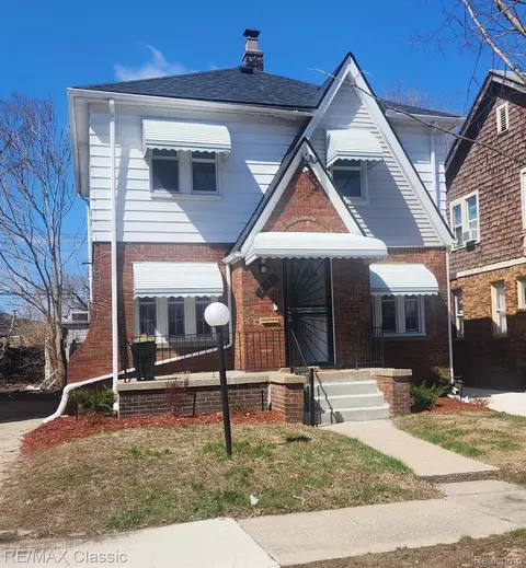 15873 Hartwell St, Detroit, MI 48227