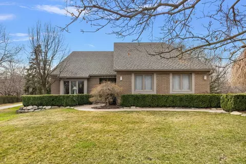20665 Woodbend Dr, Northville, MI 48167