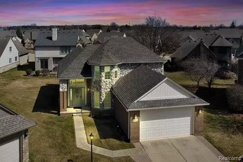 16361 Chesire Crt Ct, Macomb, MI 48042