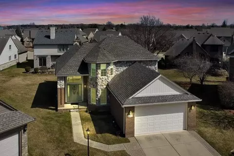 16361 Chesire Crt Ct, Macomb, MI 48042