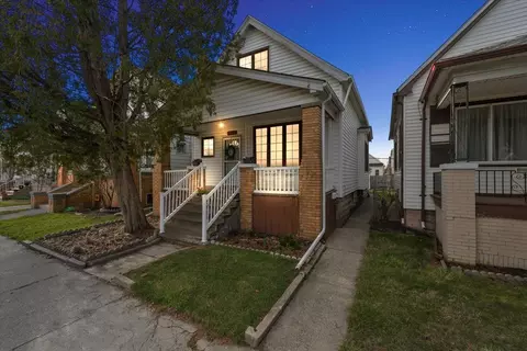 2371 Pulaski St, Hamtramck, MI 48212