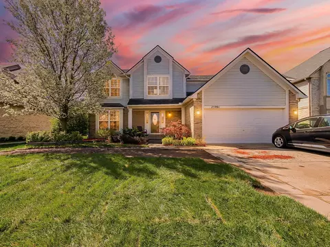 25991 Twin Oaks Dr, Taylor, MI 48180