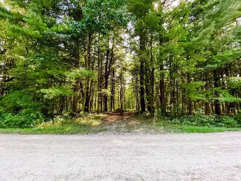 6639 Dove Rd, Kimball, MI 48074