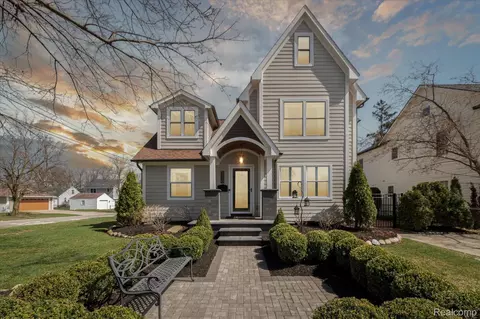 498 Sunset St, Plymouth, MI 48170
