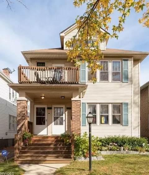 1318 Wayburn St, Grosse Pointe Park, MI 48230