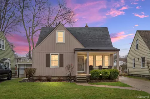 820 N Blair Ave, Royal Oak, MI 48067