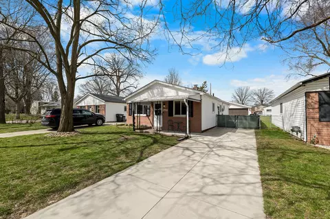 19025 Illinois St, Roseville, MI 48066