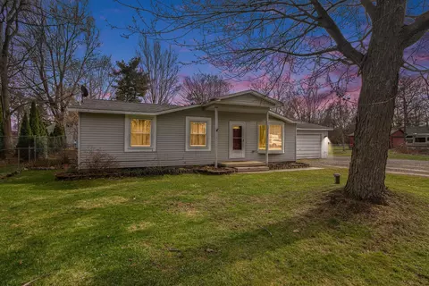 3300 Giddings Blvd, Highland, MI 48356
