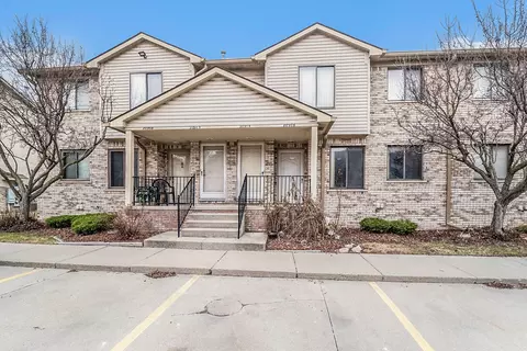 20906 Flora St, Roseville, MI 48066