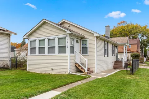 1034 Walnut St, Wyandotte, MI 48192