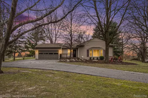 3915 N Latson Rd, Oceola, MI 48855