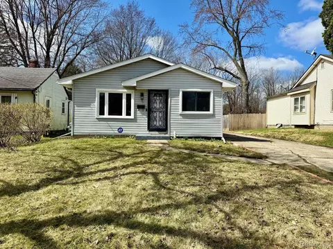 61 Court St, Pontiac, MI 48342